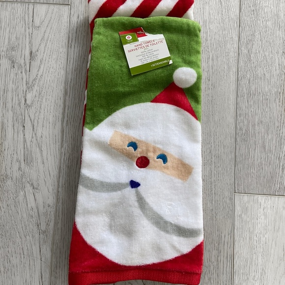 Christmas Bathroom Towels - Picture 2 of 4